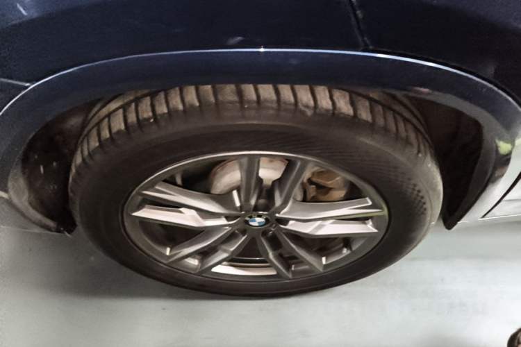 Used BMW X4 2019 xDrive25i M Sport Package Right Rear Wheel Hub