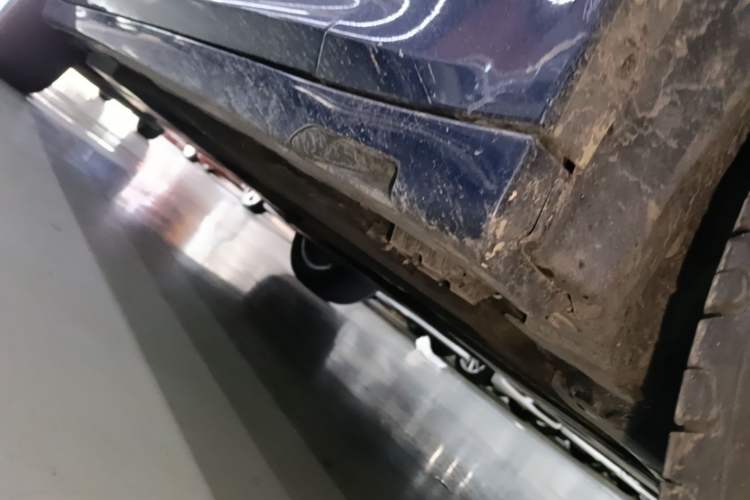 Used BMW X4 2019 xDrive25i M Sport Package Right Side Sill
