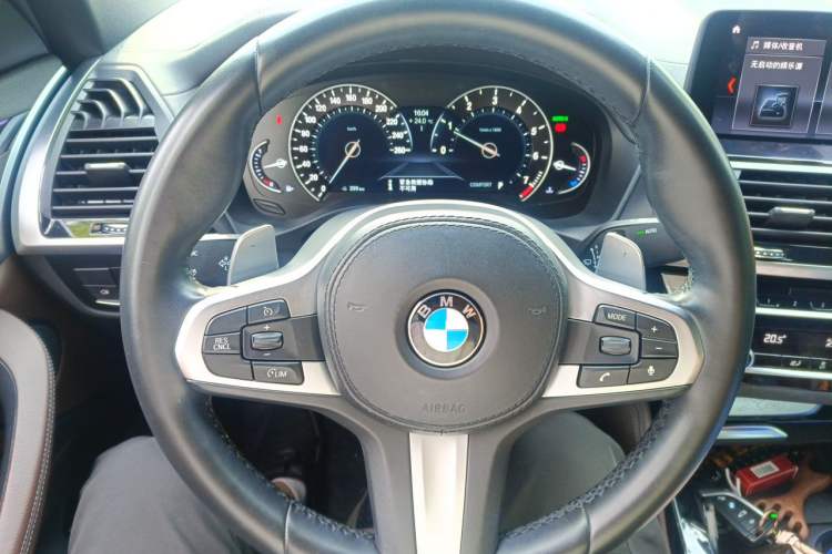 Used BMW X4 2019 xDrive25i M Sport Package Steering Wheel