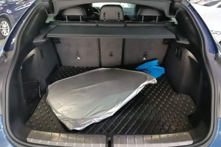 Used BMW X4 2019 xDrive25i M Sport Package Trunk
