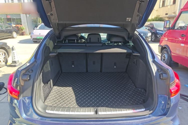 Used BMW X4 2019 xDrive25i M Sport Package Trunk