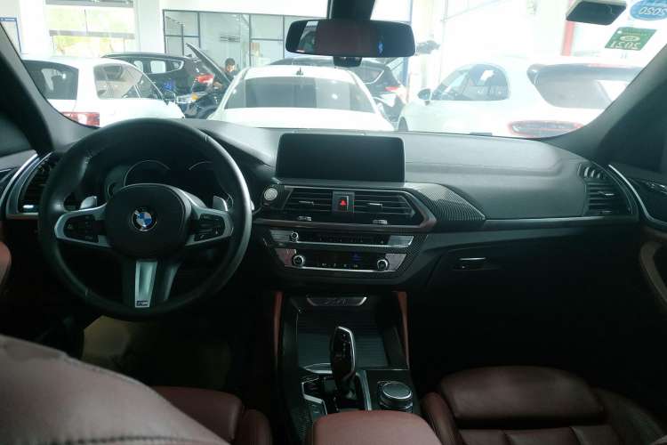 Used BMW X4 2019 xDrive25i M Sport Package Interior 2