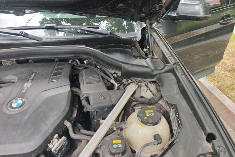 Used BMW X4 2019 xDrive25i M Sport Package Engine Bay Left