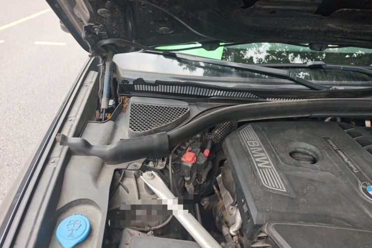 Used BMW X4 2019 xDrive25i M Sport Package Engine Bay Right