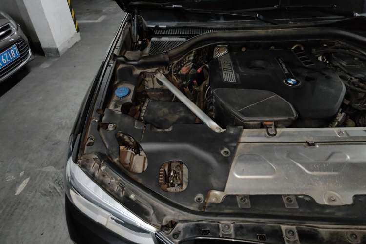 Used BMW X4 2019 xDrive25i M Sport Package Engine Bay Right