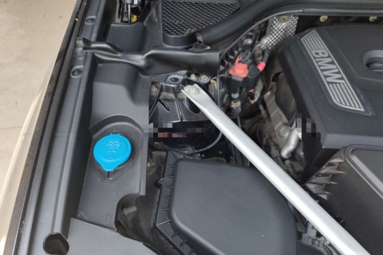 Used BMW X4 2019 xDrive25i M Sport Package Engine Bay Right