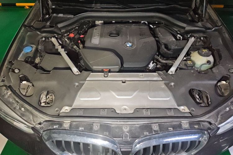 Used BMW X4 2019 xDrive25i M Sport Package Engine Bay