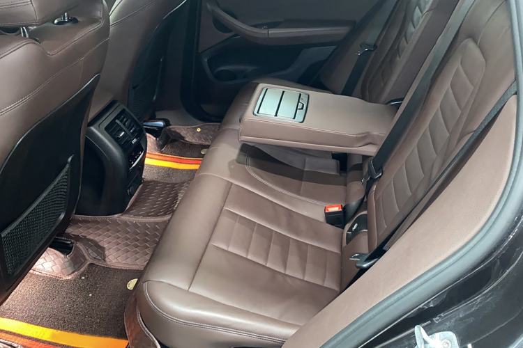 Used BMW X4 2019 xDrive25i M Sport Package Interior 1