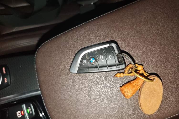 Used BMW X4 2019 xDrive25i M Sport Package Interior 1