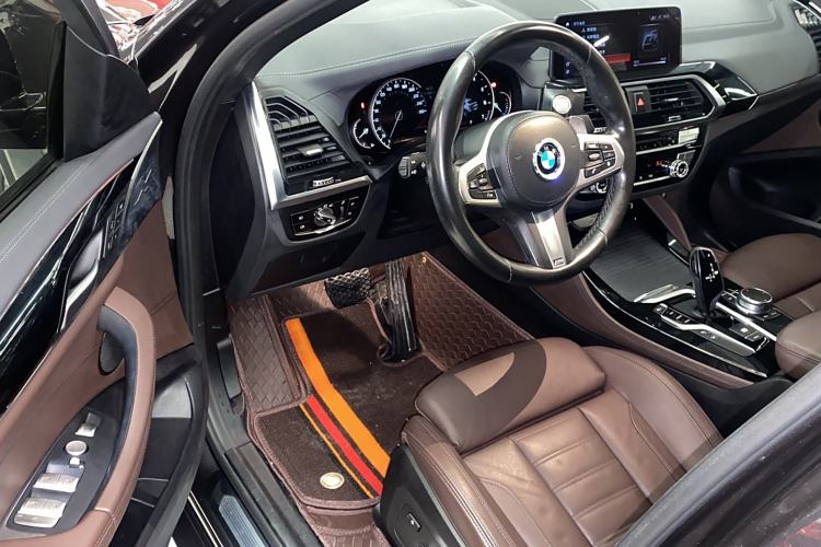 Used BMW X4 2019 xDrive25i M Sport Package Interior 2