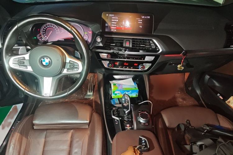 Used BMW X4 2019 xDrive25i M Sport Package Interior 2