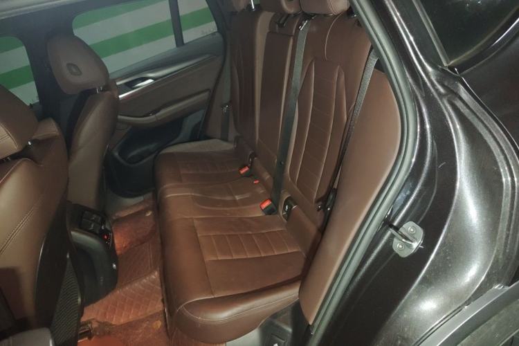 Used BMW X4 2019 xDrive25i M Sport Package Interior 4