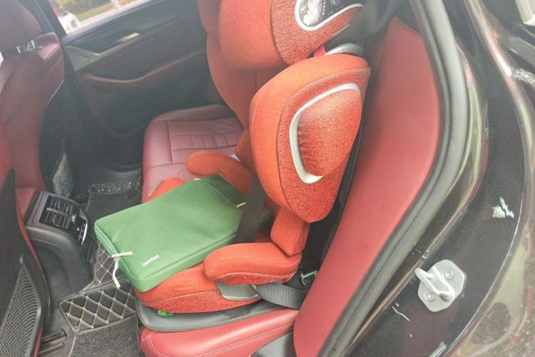 Used BMW X4 2019 xDrive25i M Sport Package Left Rear Seat