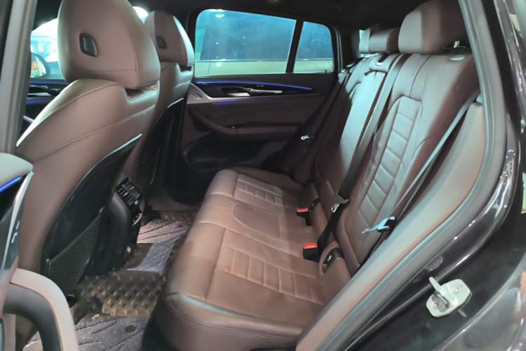 Used BMW X4 2019 xDrive25i M Sport Package Left Rear Seat
