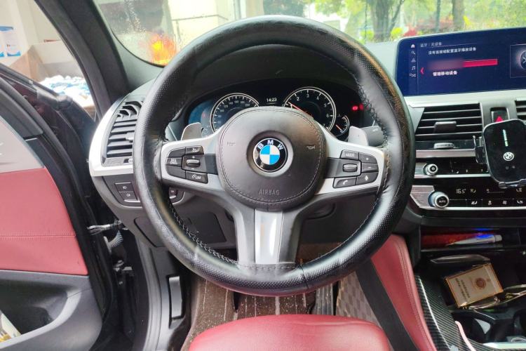 Used BMW X4 2019 xDrive30i M Sport Package Steering Wheel