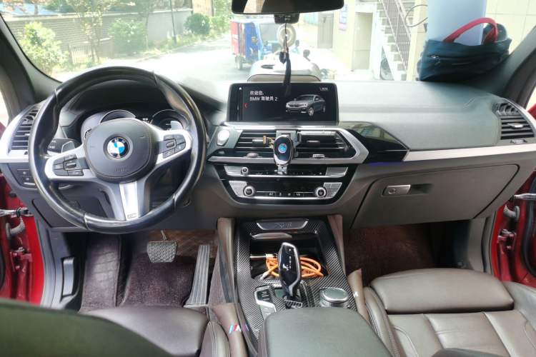 Used BMW X4 2019 xDrive25i M Sport Package Center Console
