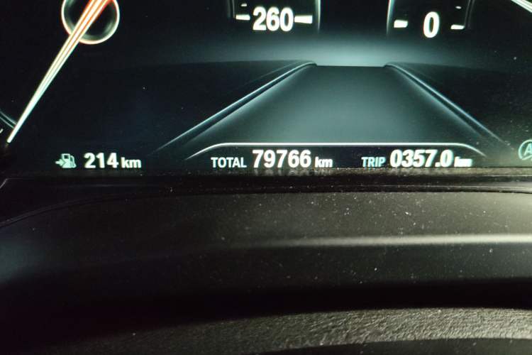Used BMW X4 2019 xDrive25i M Sport Package Odometer Close Up
