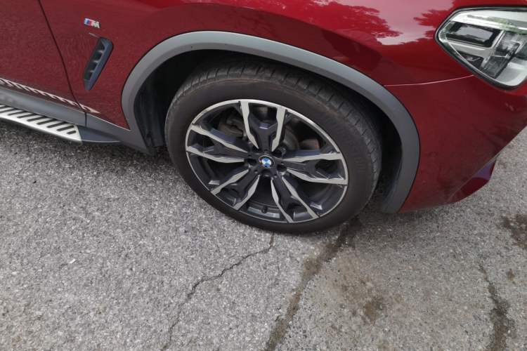 Used BMW X4 2019 xDrive25i M Sport Package Right Front Wheel Hub
