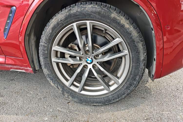Used BMW X4 2019 xDrive25i M Sport Package Right Front Wheel Hub