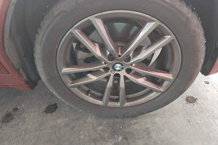 Used BMW X4 2019 xDrive25i M Sport Package Right Front Wheel Hub