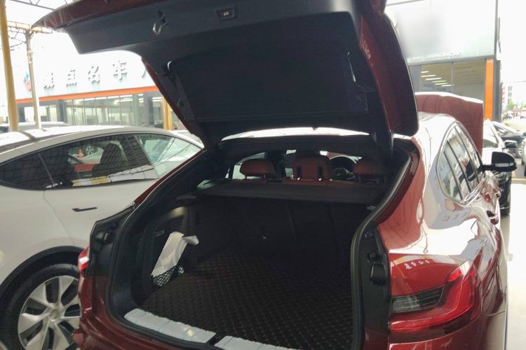 Used BMW X4 2019 xDrive25i M Sport Package Trunk