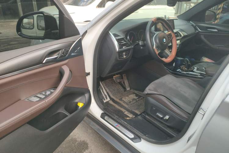 Used BMW X4 2019 xDrive25i M Sport Package Driver Seat