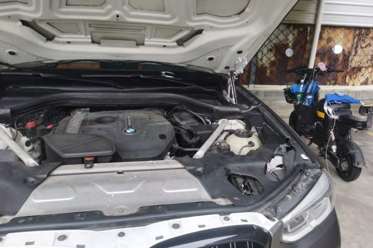 Used BMW X4 2019 xDrive30i M Sport Package Engine Bay Left