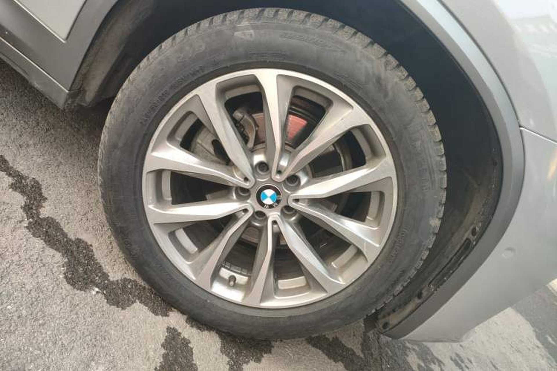 Used BMW X4 2019 xDrive25i M Sport Package Right Front Wheel Hub