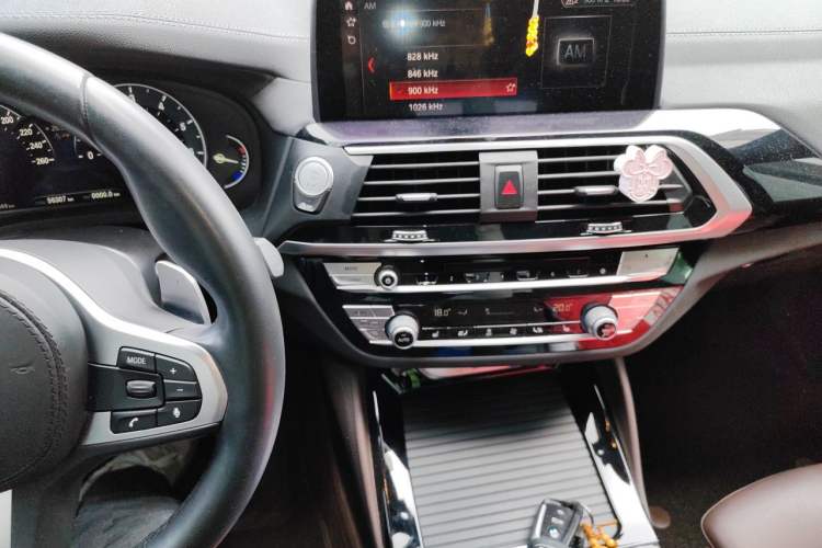 Used BMW X4 2019 xDrive25i M Sport Package Audio And AC Panel