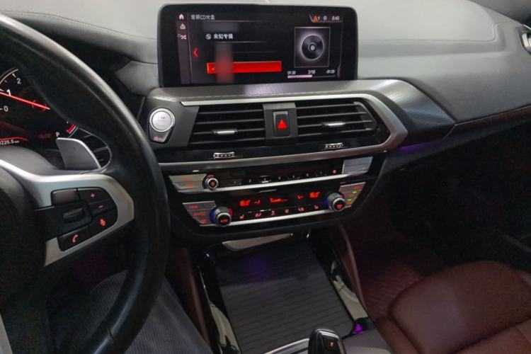 Used BMW X4 2019 xDrive25i M Sport Package Center Console