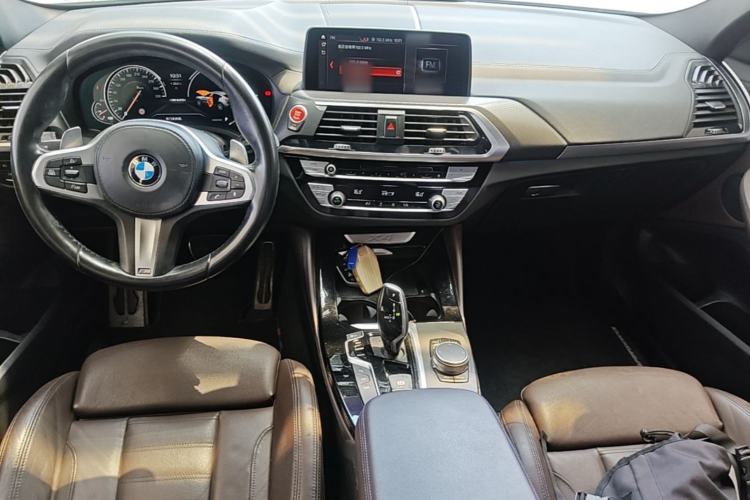 Used BMW X4 2019 xDrive25i M Sport Package Center Console