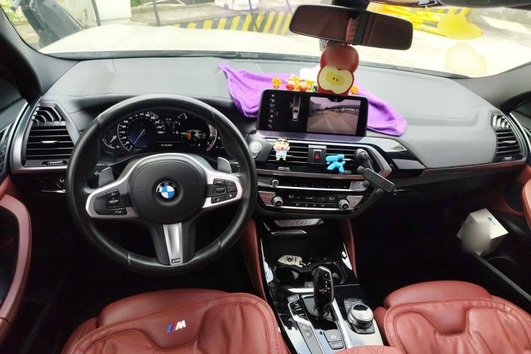 Used BMW X4 2019 xDrive25i M Sport Package Center Console