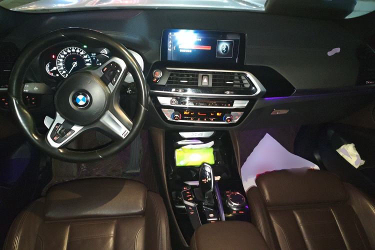 Used BMW X4 2019 xDrive25i M Sport Package Center Console