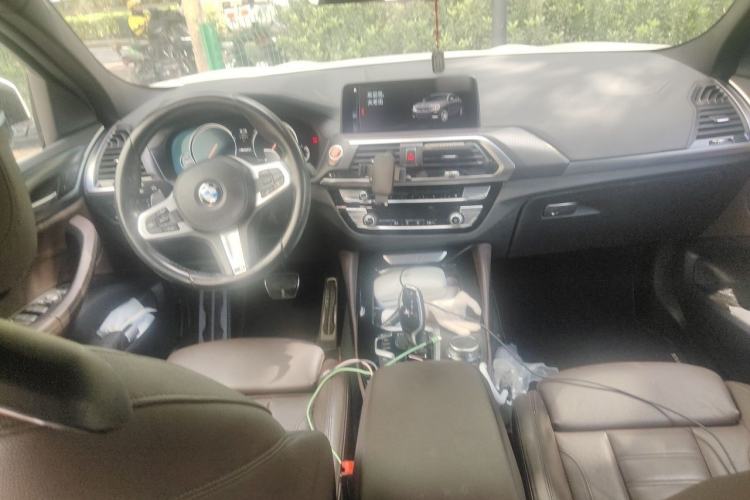 Used BMW X4 2019 xDrive25i M Sport Package Center Console