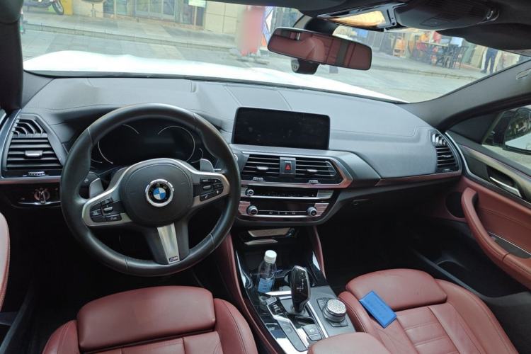 Used BMW X4 2019 xDrive25i M Sport Package Center Console