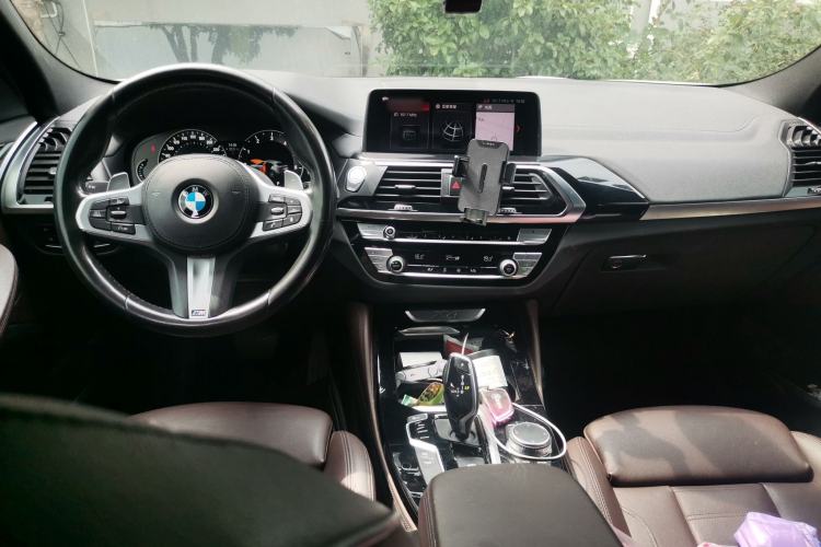 Used BMW X4 2019 xDrive25i M Sport Package Center Console