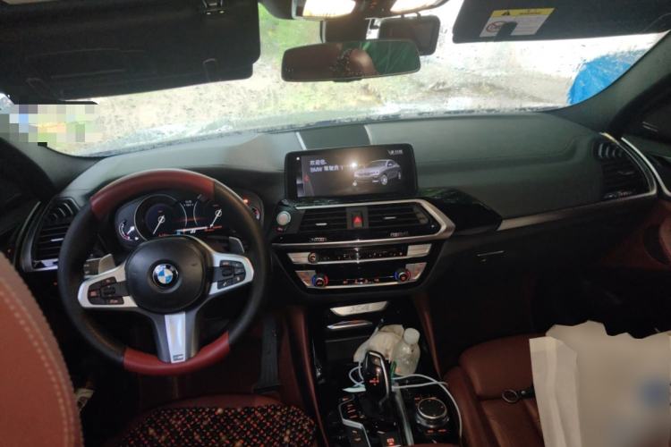 Used BMW X4 2019 xDrive25i M Sport Package Center Console