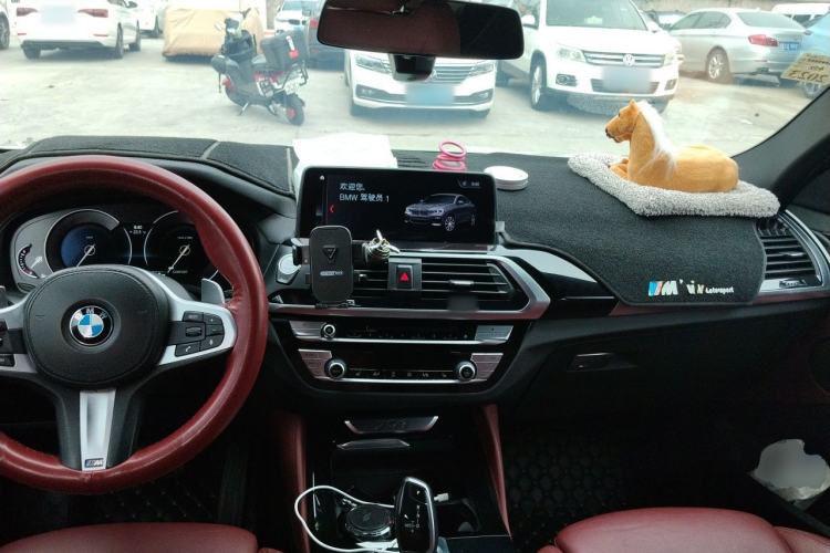 Used BMW X4 2019 xDrive25i M Sport Package Center Console