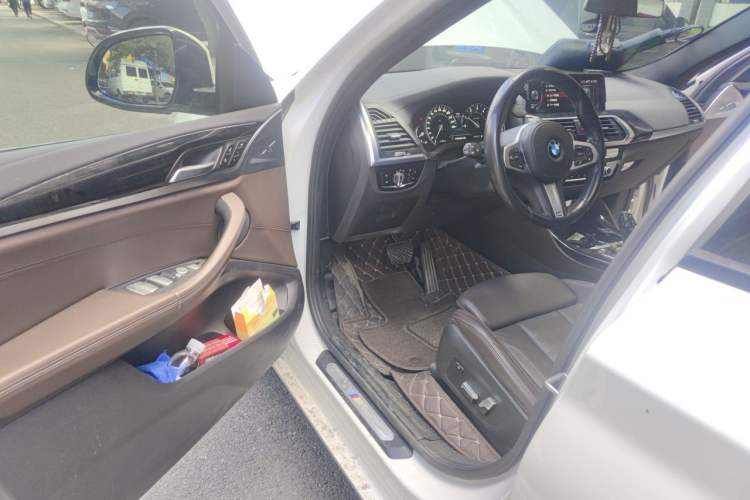 Used BMW X4 2019 xDrive25i M Sport Package Driver Seat
