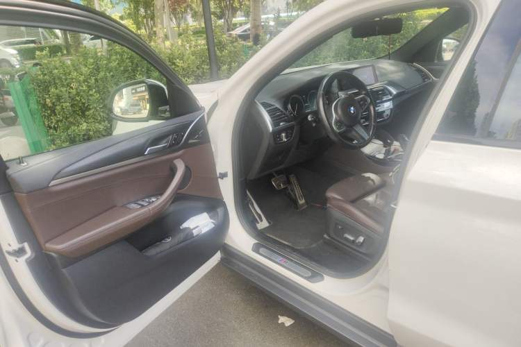 Used BMW X4 2019 xDrive25i M Sport Package Driver Seat