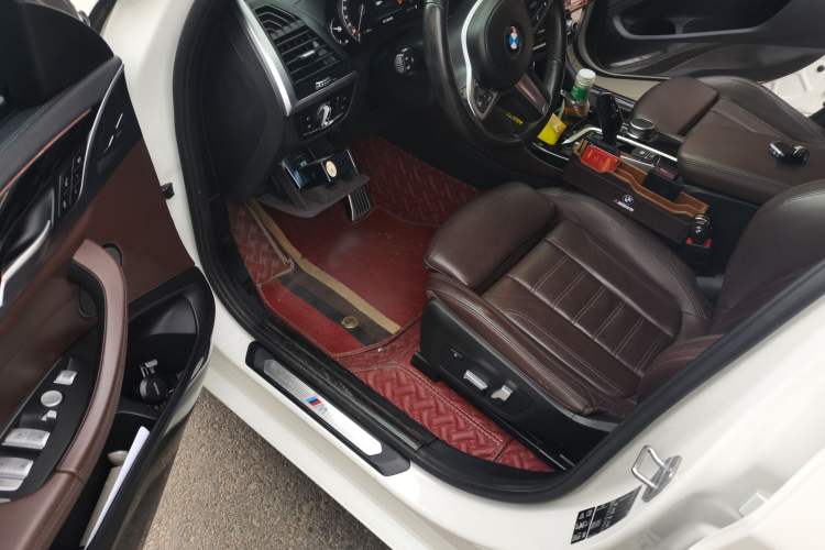 Used BMW X4 2019 xDrive25i M Sport Package Driver Seat