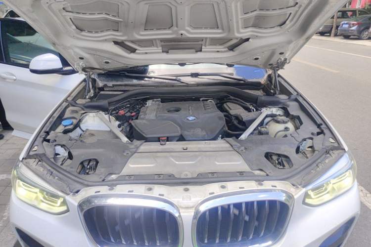 Used BMW X4 2019 xDrive25i M Sport Package Engine Bay
