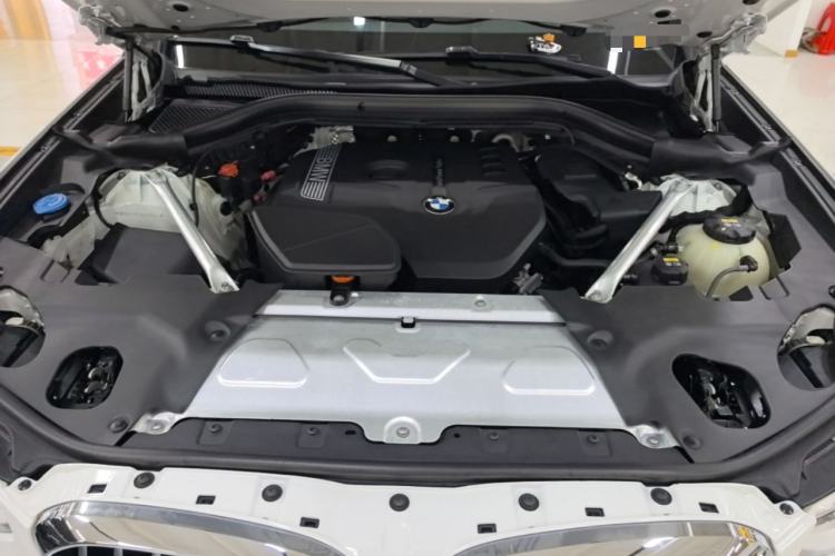 Used BMW X4 2019 xDrive25i M Sport Package Engine Bay