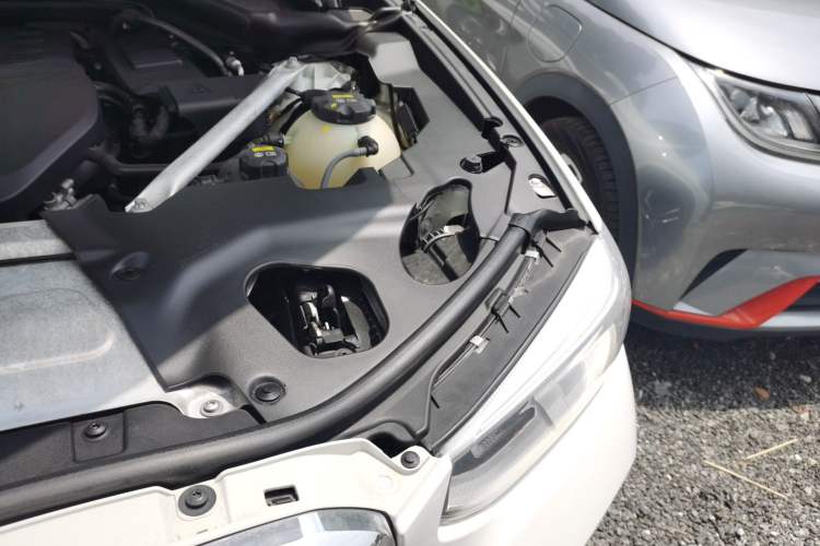 Used BMW X4 2019 xDrive25i M Sport Package Engine Bay Left
