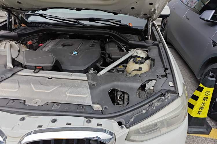 Used BMW X4 2019 xDrive25i M Sport Package Engine Bay Left