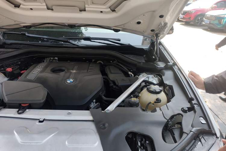 Used BMW X4 2019 xDrive25i M Sport Package Engine Bay Left
