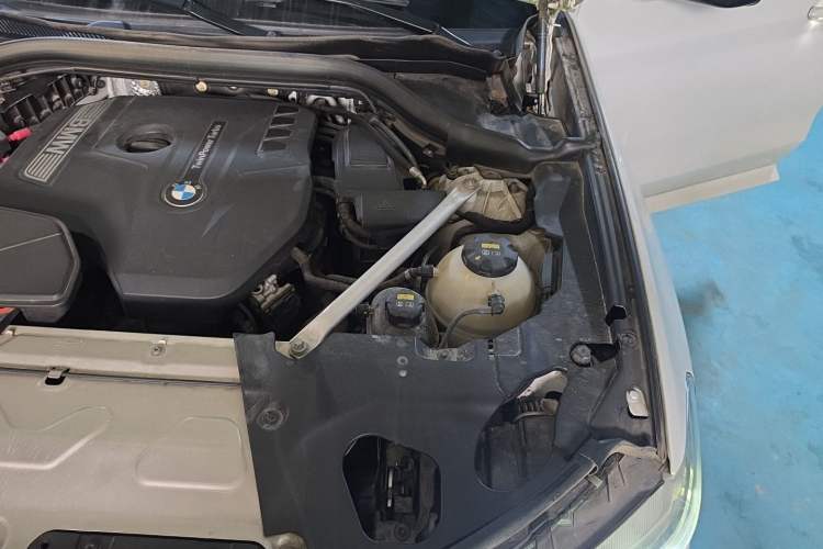 Used BMW X4 2019 xDrive25i M Sport Package Engine Bay Left
