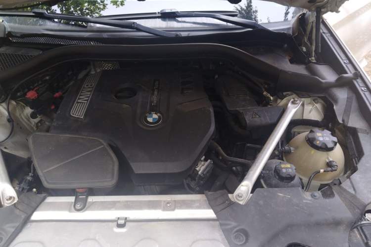 Used BMW X4 2019 xDrive25i M Sport Package Engine Bay Left