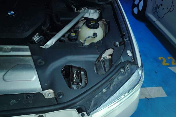 Used BMW X4 2019 xDrive25i M Sport Package Engine Bay Left