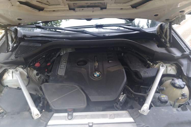 Used BMW X4 2019 xDrive25i M Sport Package Engine Bay